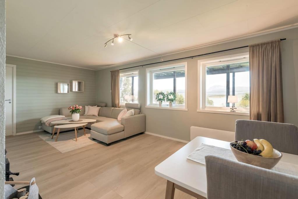 Apartamento Spacious Modern Apartment, Close To Nature